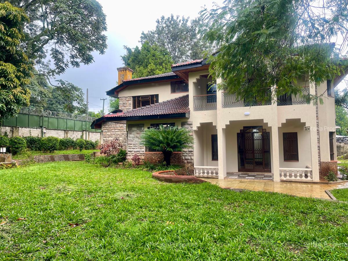 5 Bed House with En Suite in Runda - 2