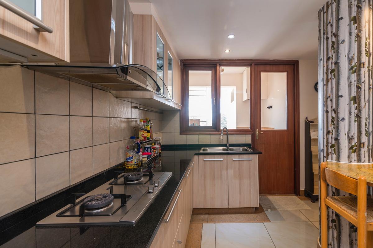 2 Bed Apartment with En Suite in Kileleshwa - 18