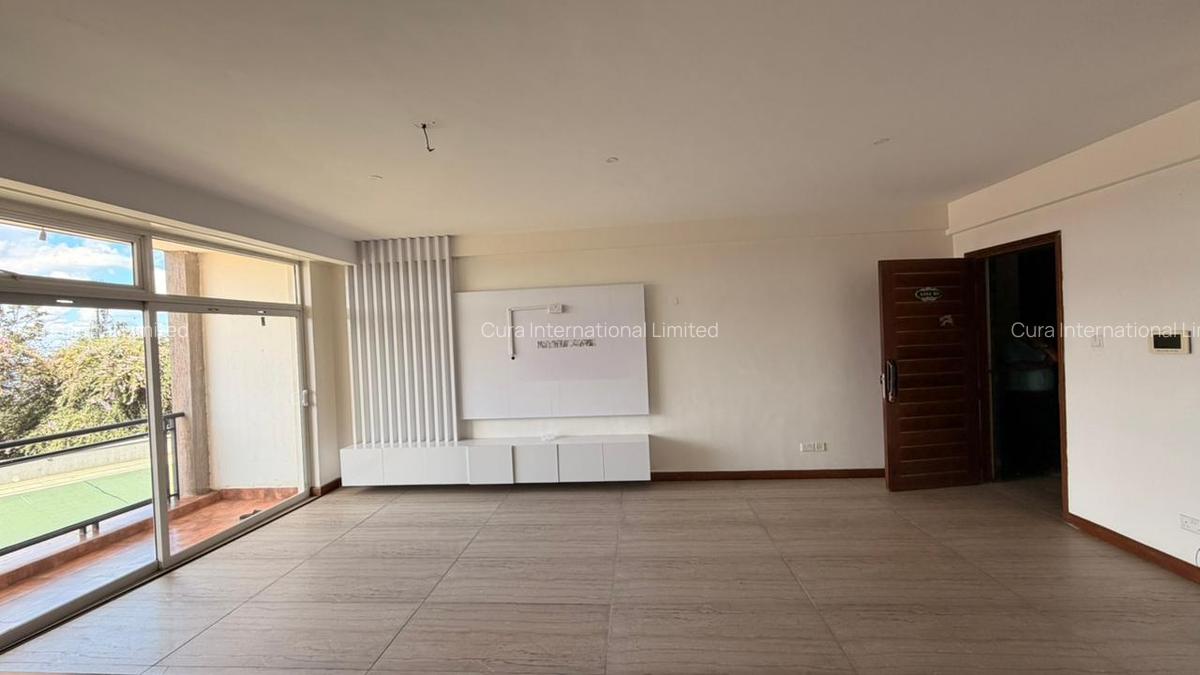 1,356 ft² Office in Thika Road - 5