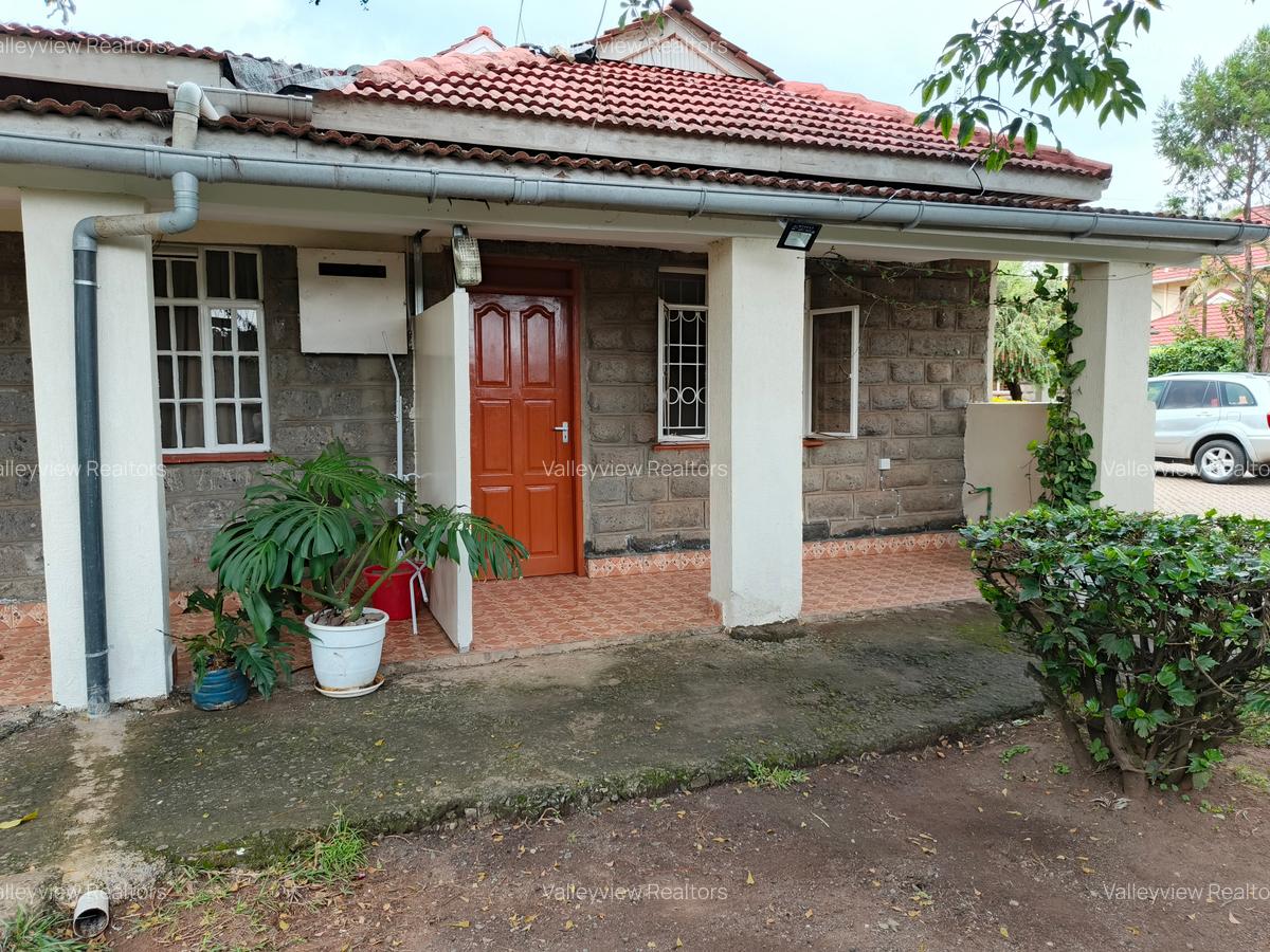 1 Bed Villa with En Suite at Lavington - 5