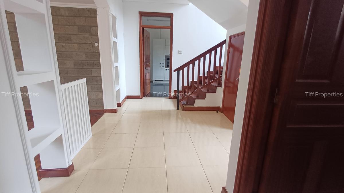 4 Bed Townhouse in Rosslyn - 11