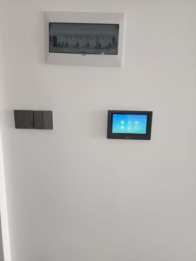 1 Bed Apartment with En Suite at Kingara Rd - 4