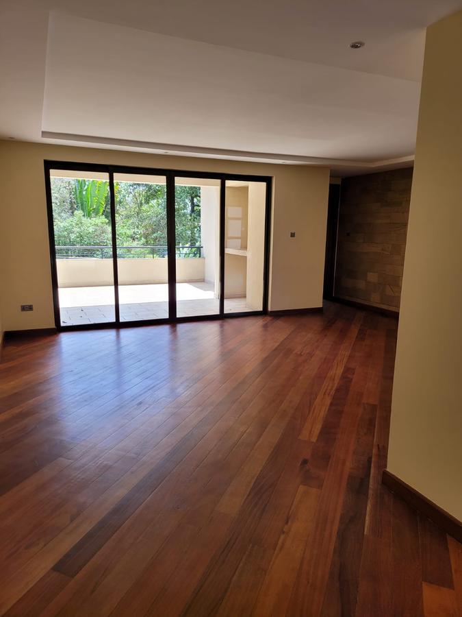 5 Bed Townhouse with En Suite at Lavington - 13