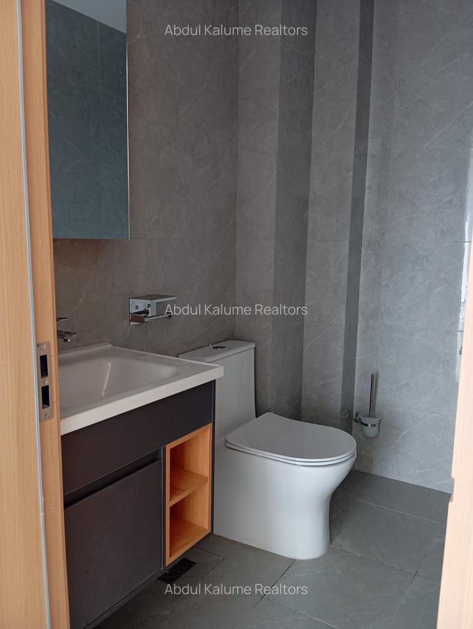 Serviced 2 Bed Apartment with En Suite at Lavington - 10