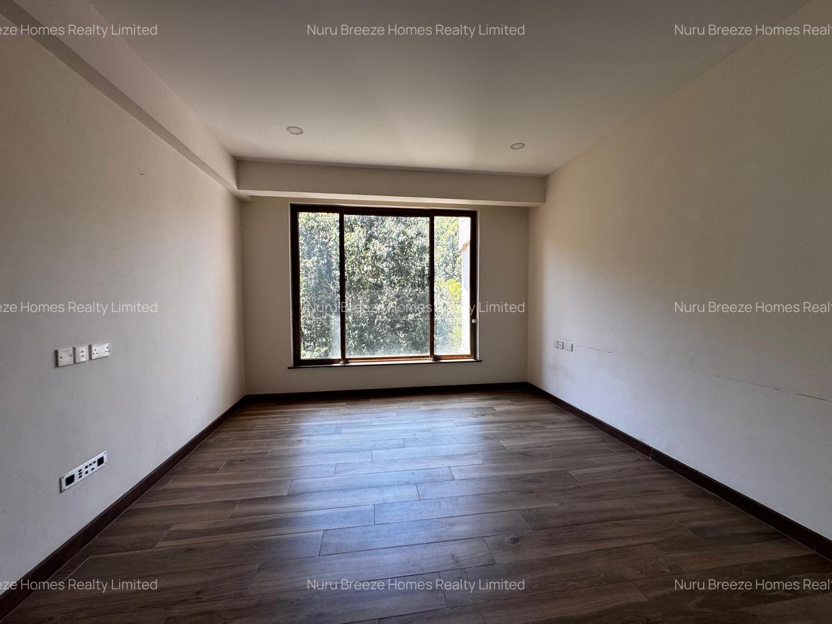 3 Bed Apartment with En Suite in Westlands Area - 15