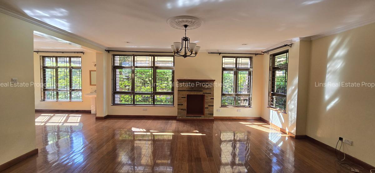 5 Bed Townhouse with En Suite in Lavington - 5