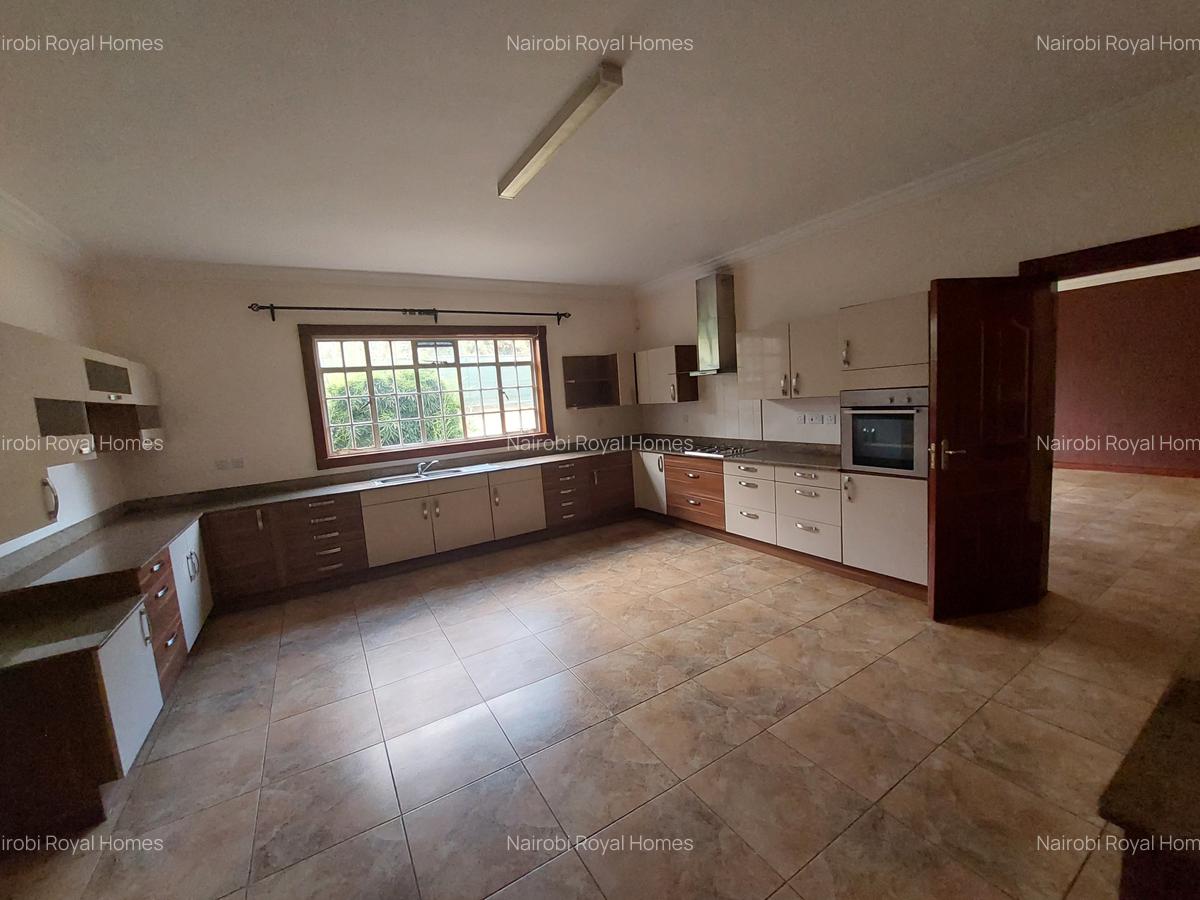 5 Bed Townhouse with En Suite at Lavington Msima Springzs - 5