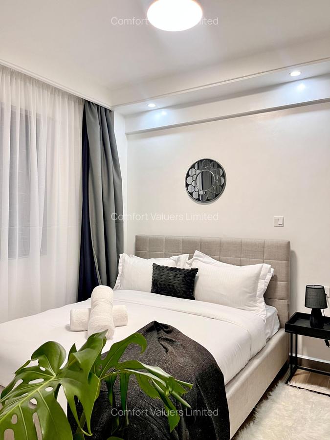 Serviced 2 Bed Apartment with En Suite at Riverside Drive - 16