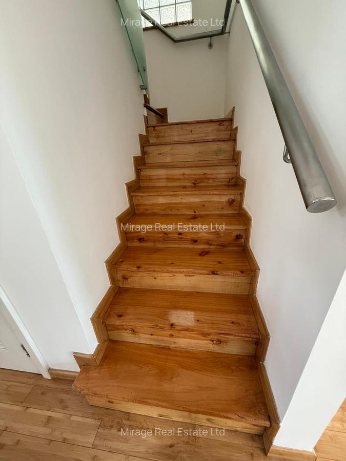 4 Bed Villa with Swimming Pool in Garden Estate - 12