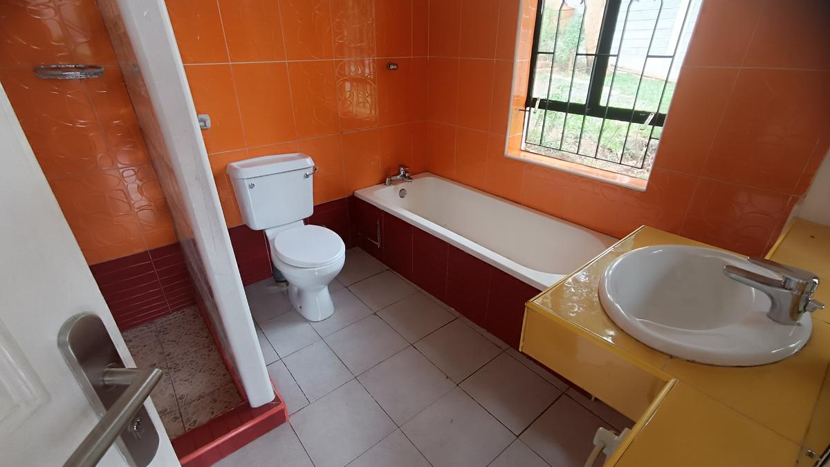 4 Bed House with En Suite at Opposite Rosslyn Riviera Mall - 14