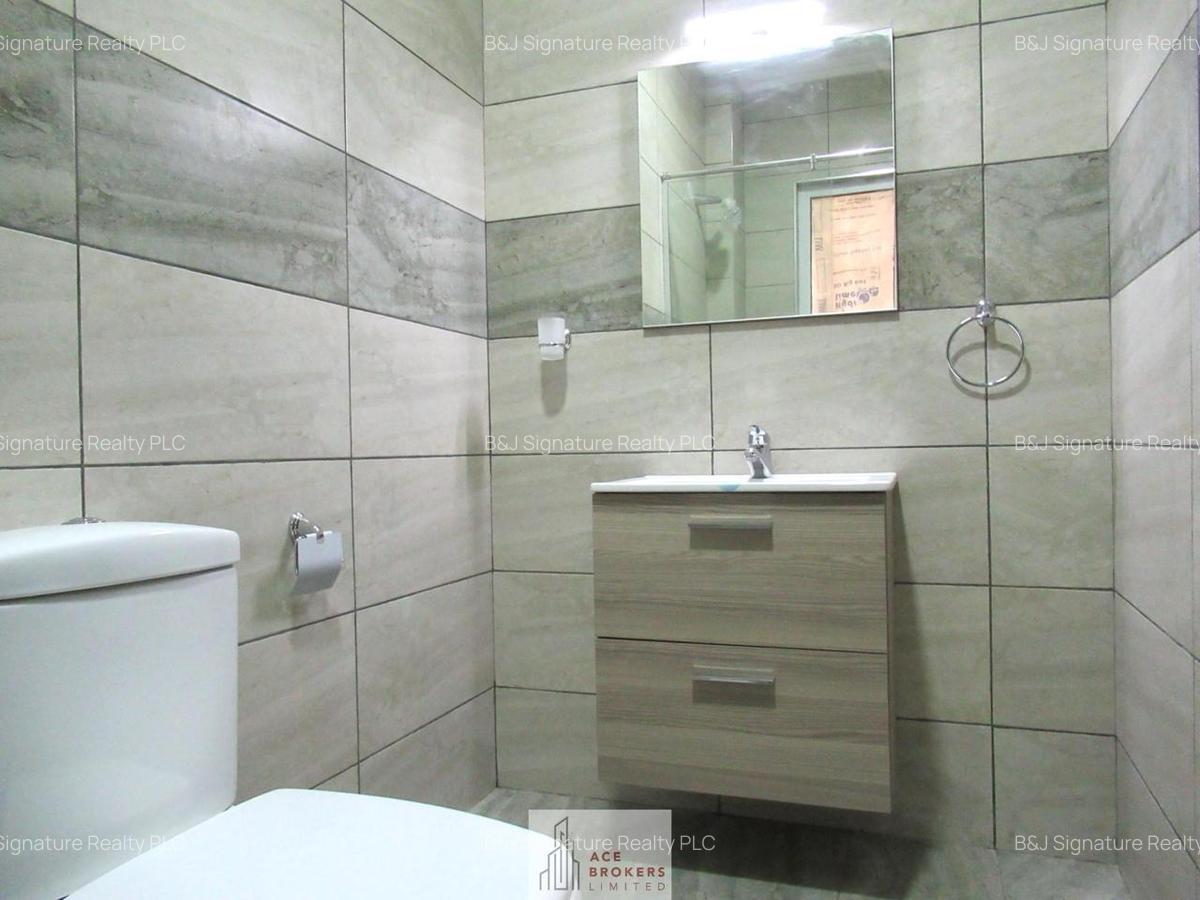 2 Bed Apartment with En Suite in Brookside - 3