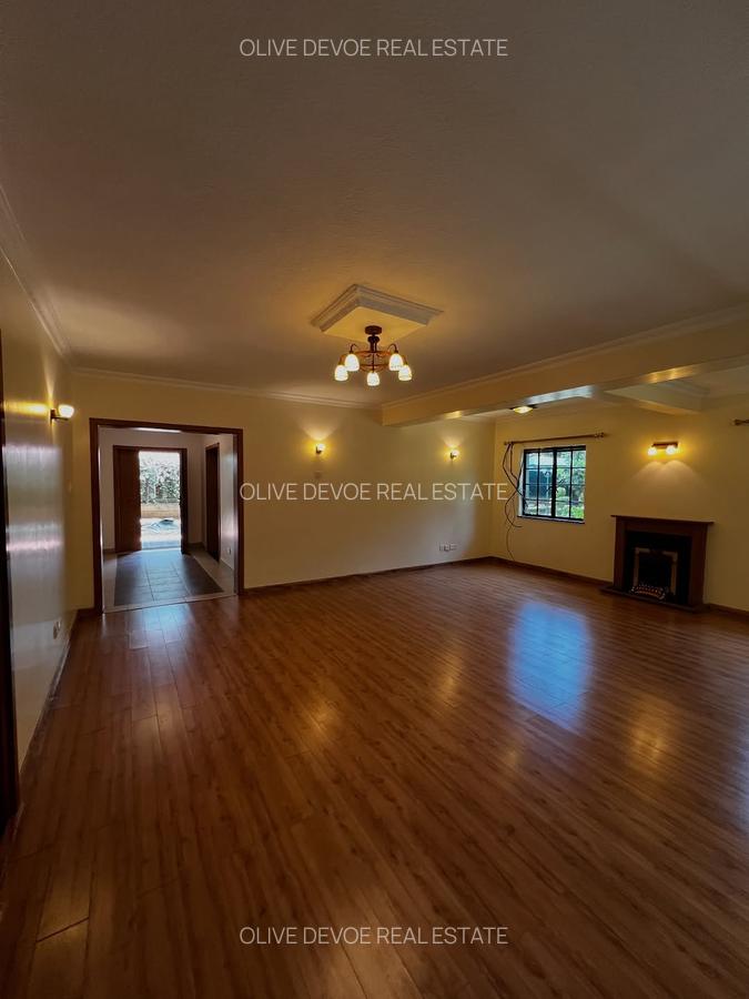 4 Bed Townhouse with En Suite in Lavington - 16