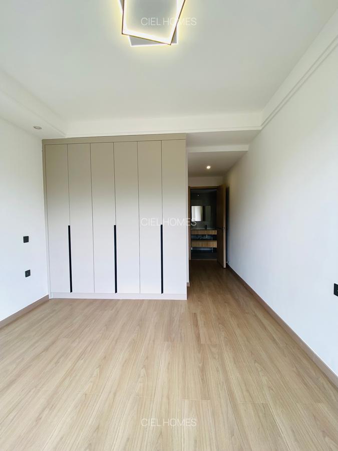 2 Bed Apartment with Swimming Pool in Riverside - 8