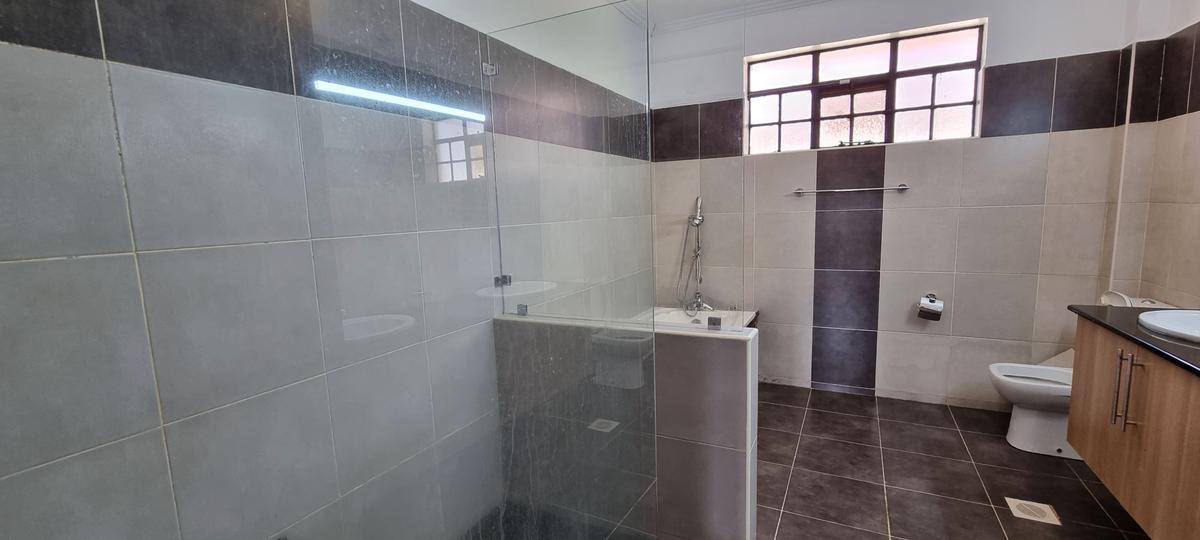 4 Bed Townhouse with En Suite at Kirawa Road - 16