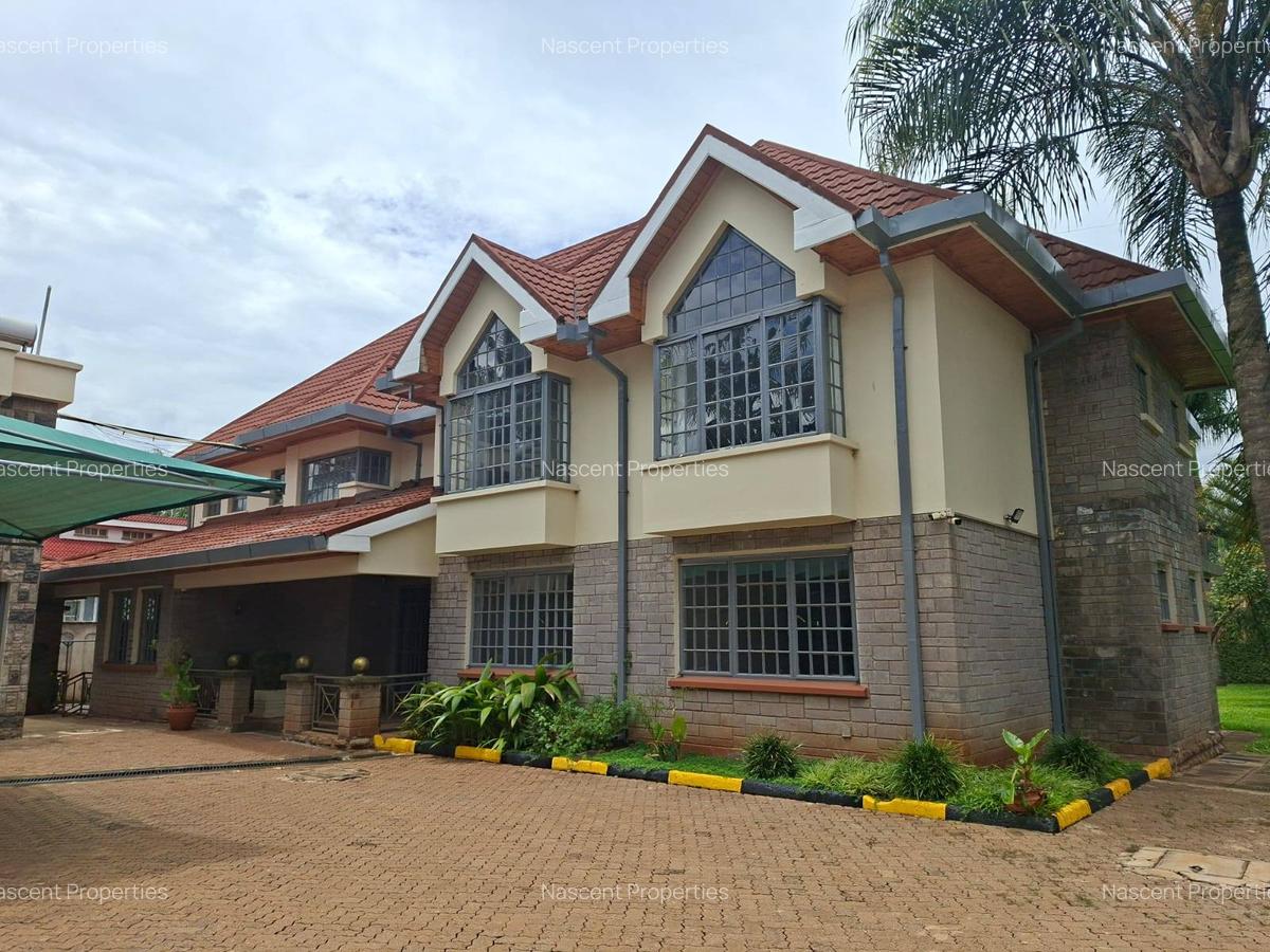 5 Bed House with En Suite in Runda - 4