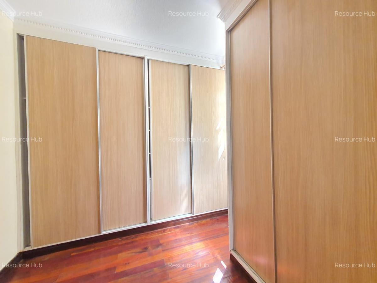 5 Bed House with En Suite at Kyuna - 19