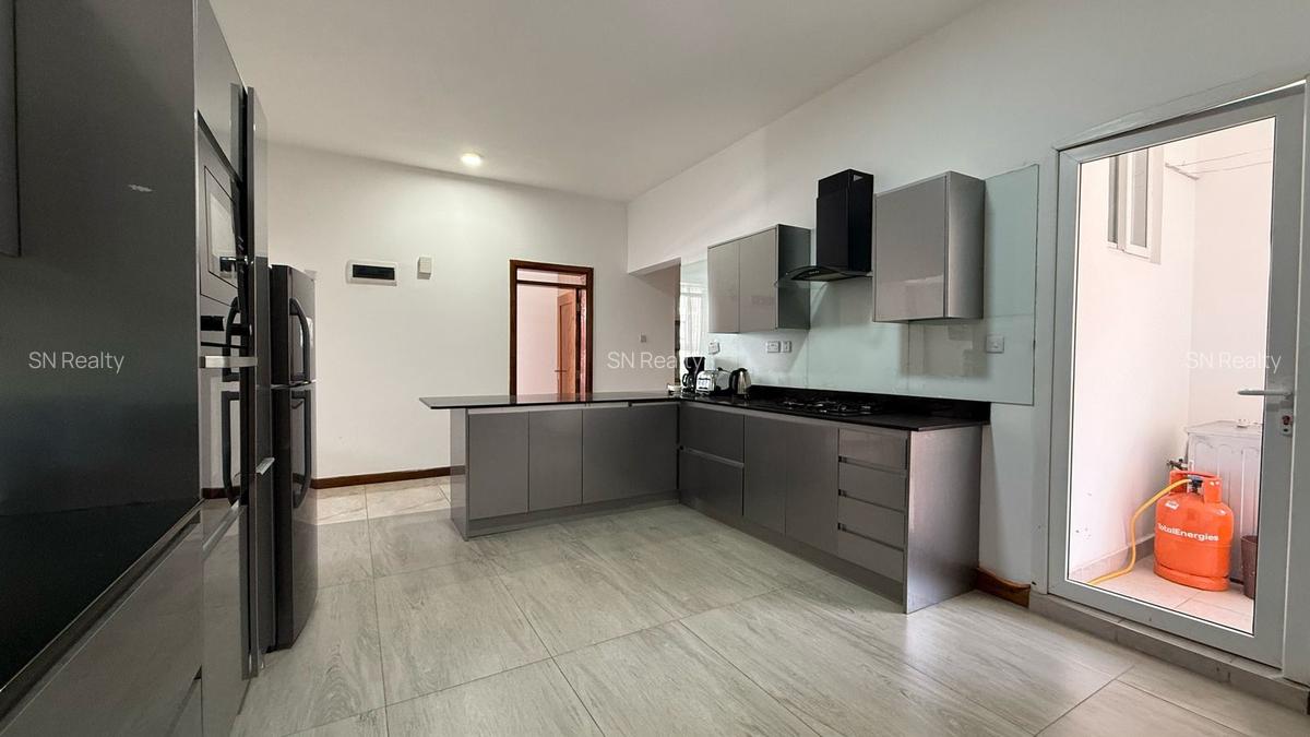 4 Bed Apartment with En Suite in General Mathenge - 7