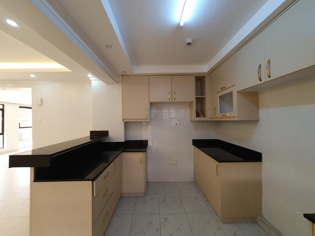 3 Bed Apartment with En Suite at City Park Drive - 5