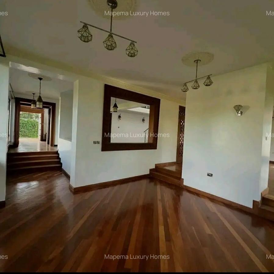 5 Bed House with En Suite at Old Runda - 4