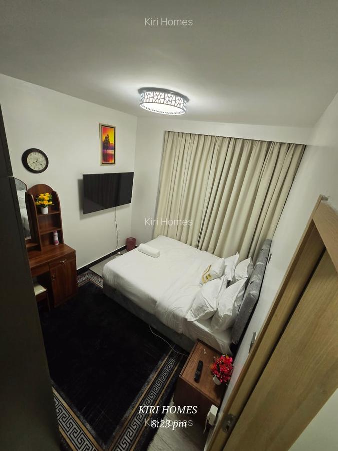 Serviced 2 Bed Apartment with Swimming Pool in Kilimani - 15