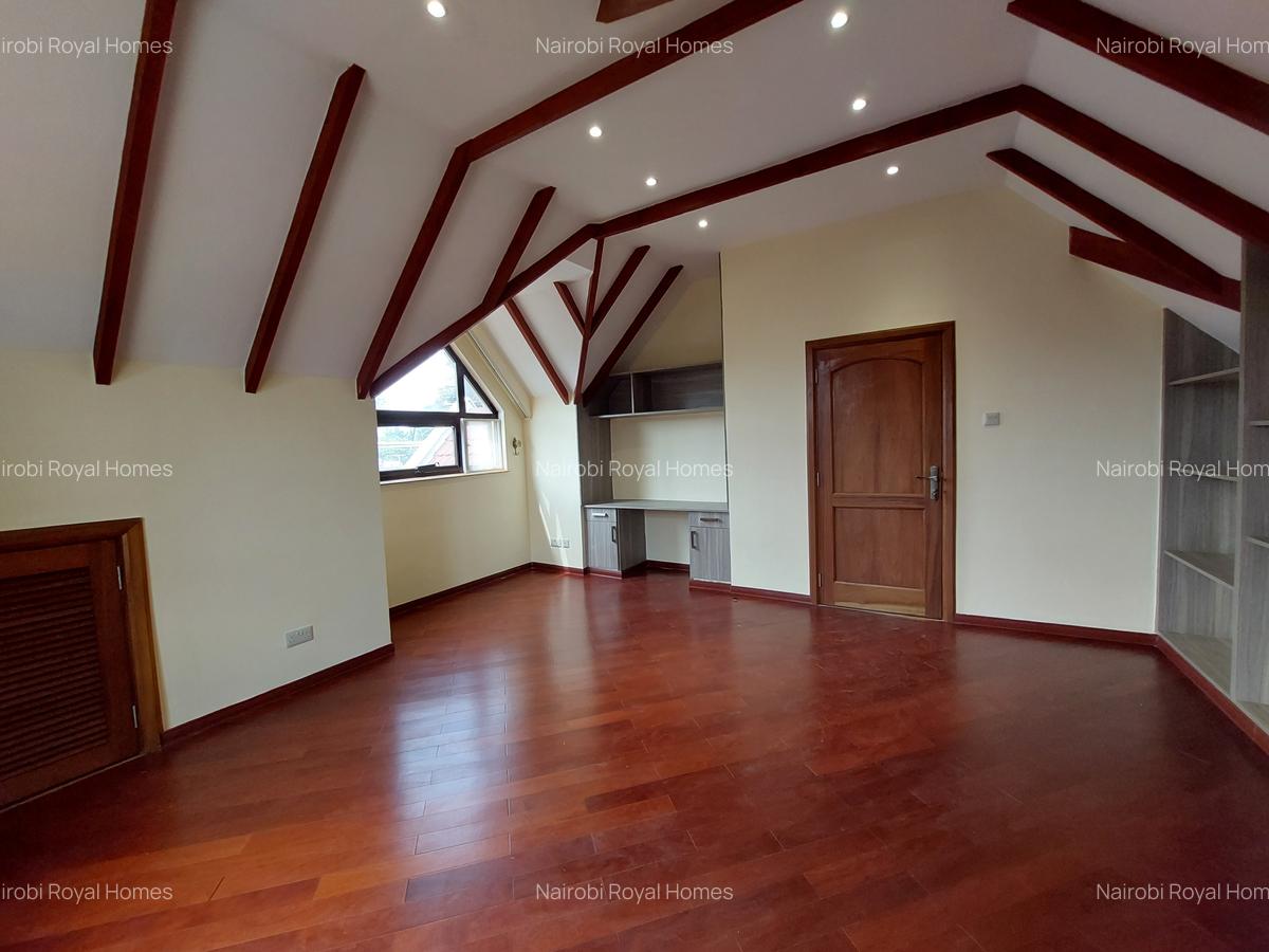 5 Bed Townhouse with En Suite at Convent Drive - 9