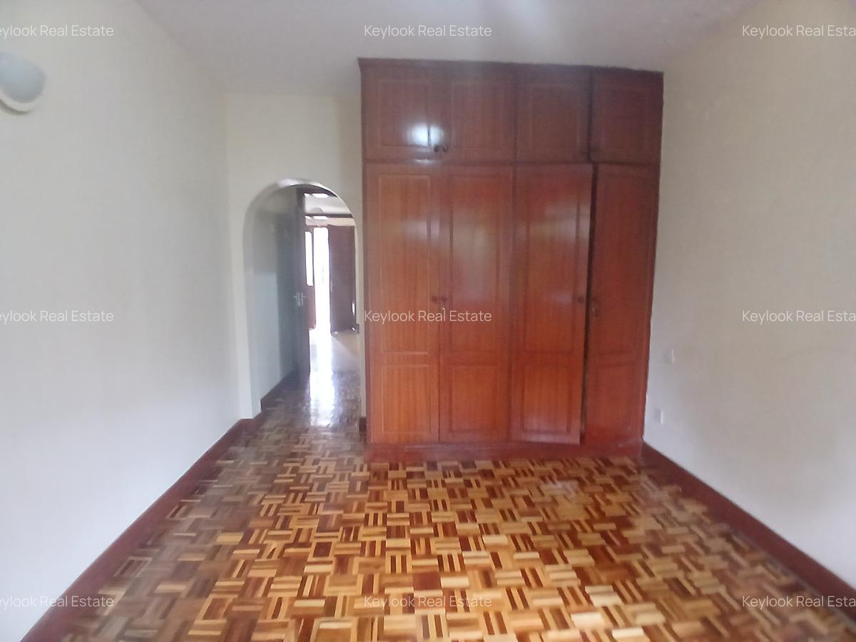 4 Bed Townhouse with En Suite at Lavington Green - 12