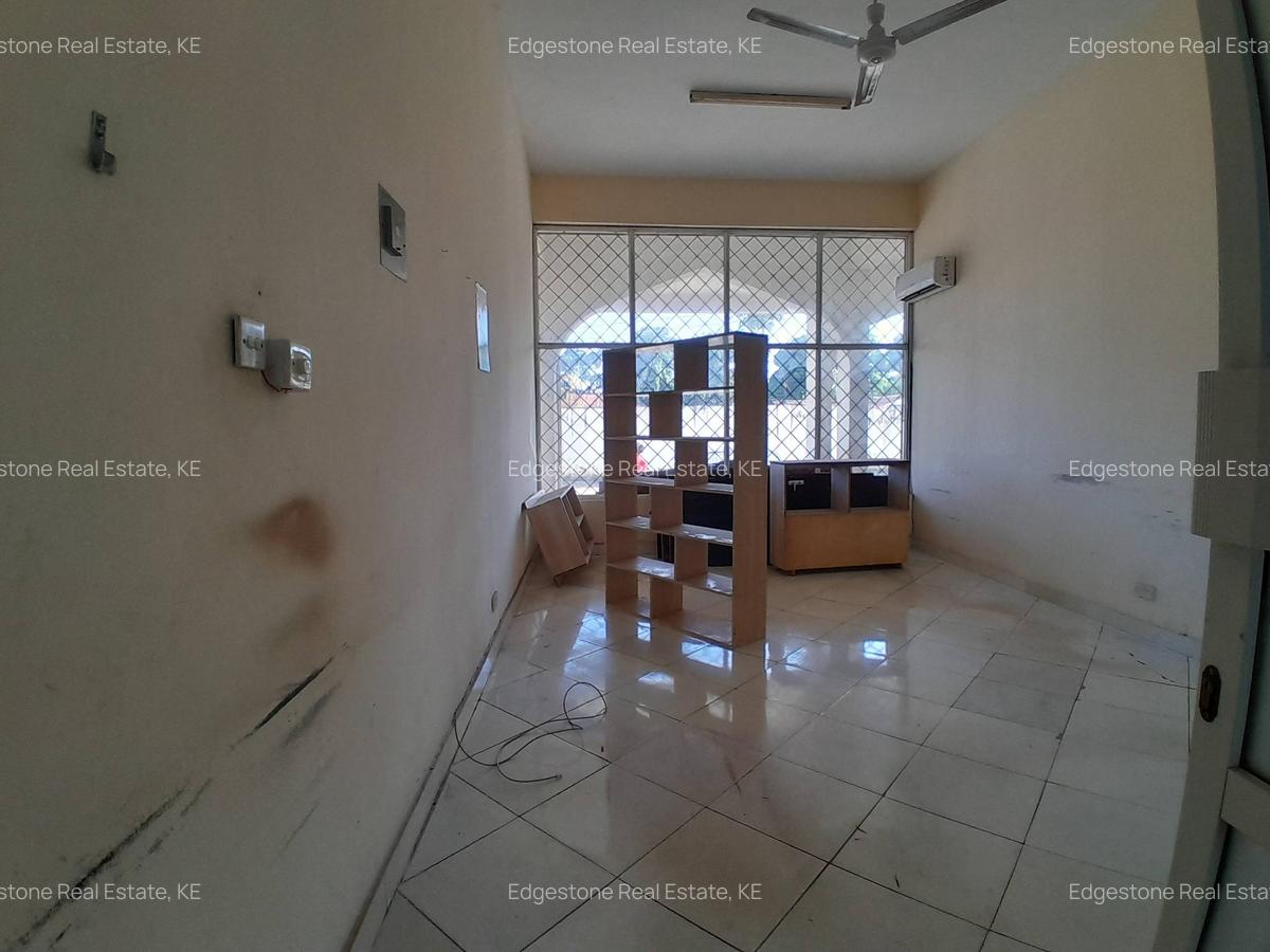 850 ft² Commercial Property with Parking in Nyali Area - 2