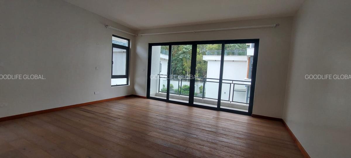 5 Bed Villa with En Suite at Lavington - 17