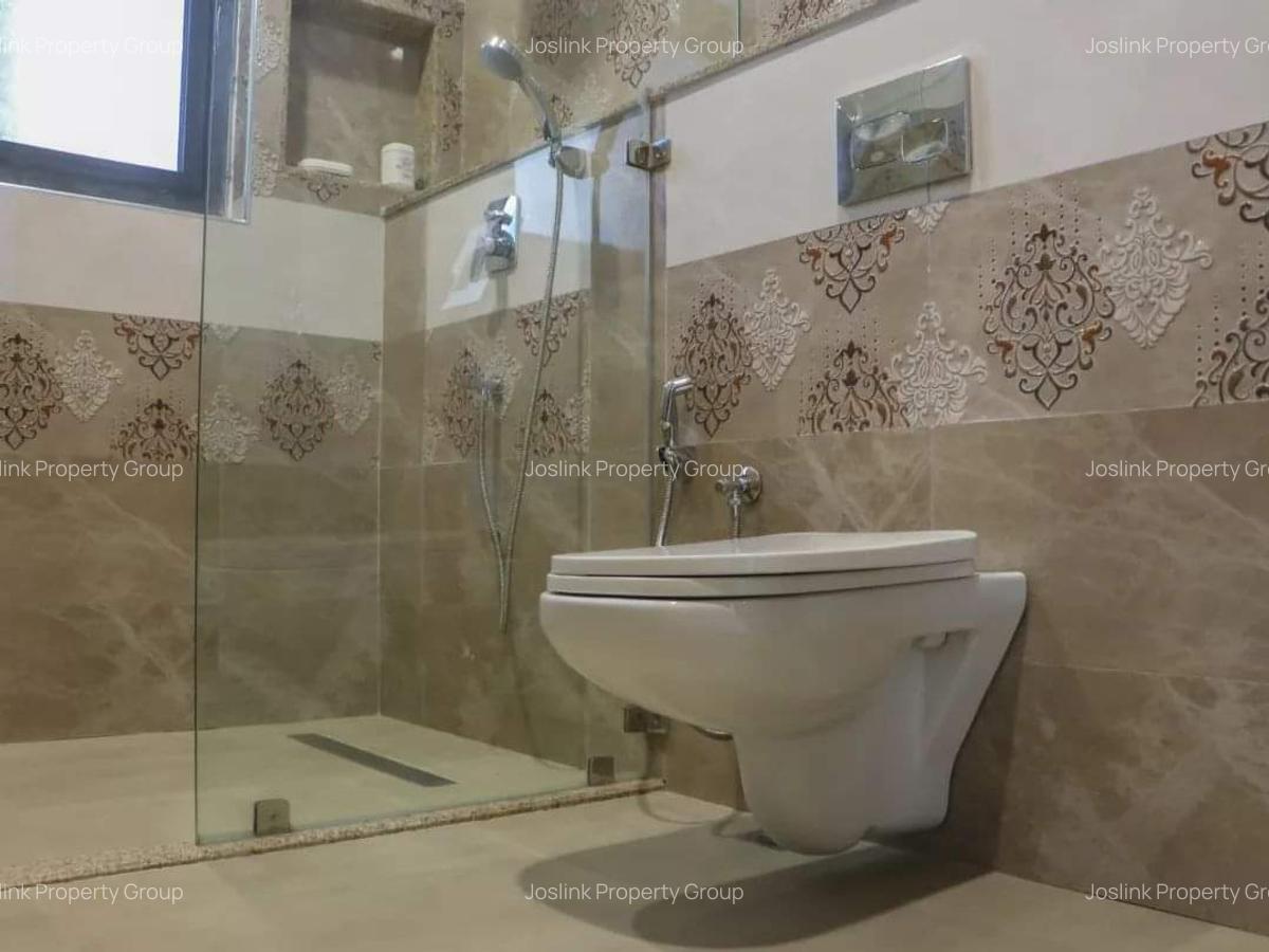 Serviced 3 Bed Apartment with En Suite in Kizingo - 15