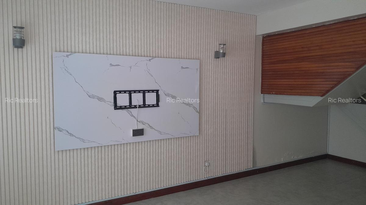 4 Bed Townhouse with En Suite at Rapta Road - 5