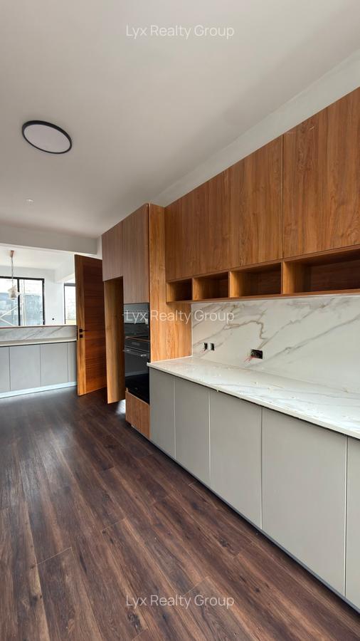 5 Bed Townhouse with En Suite in Kitisuru - 5