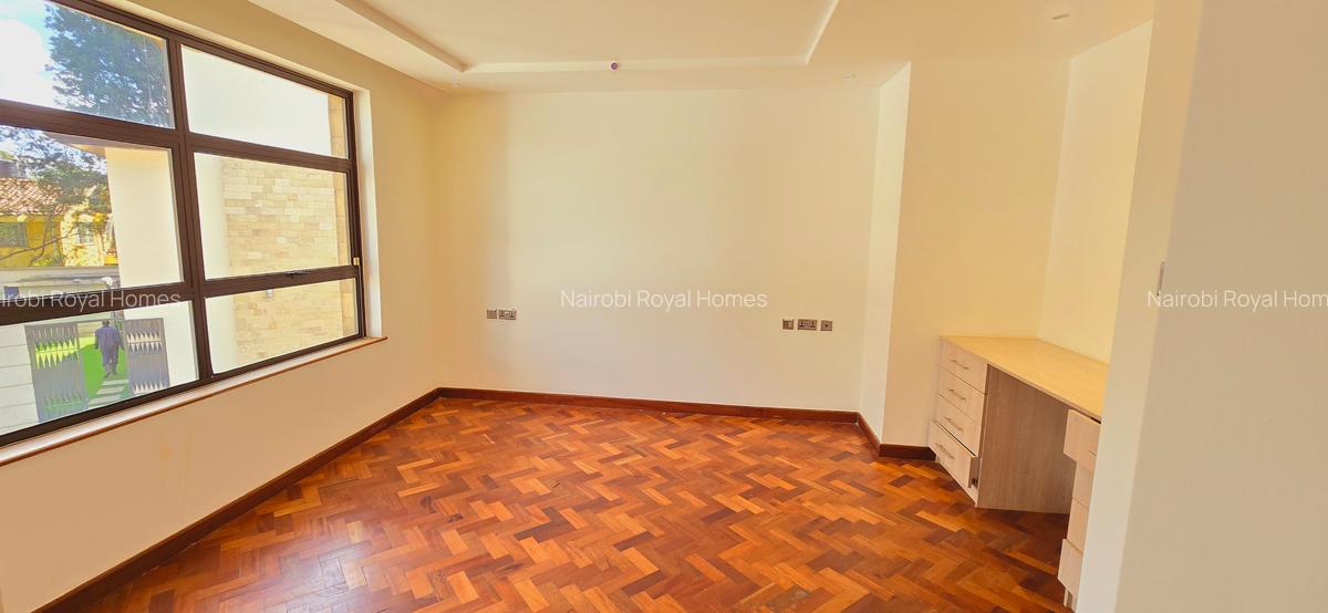 5 Bed Townhouse with En Suite at Mzima Springs - 12