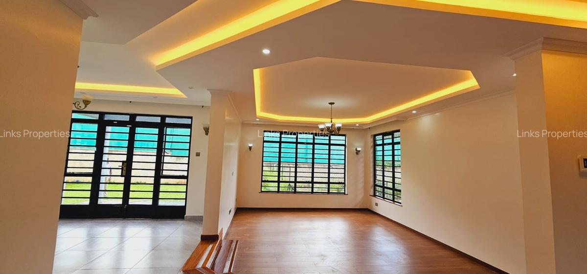 5 Bed Townhouse with En Suite at Kerarapon Road - 13