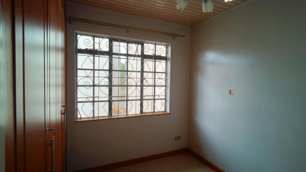 3 Bed Townhouse with En Suite at Syokimao Estate - 8