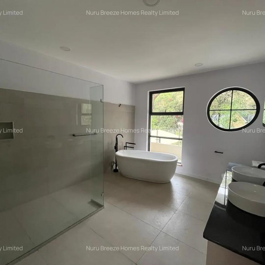 4 Bed House with En Suite in Karen - 5