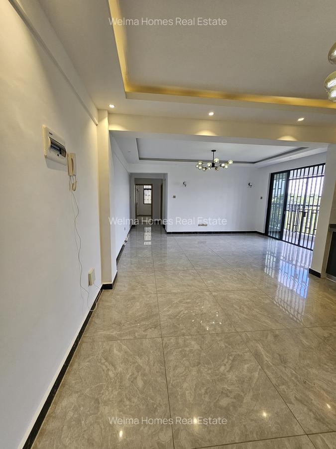 2 Bed Apartment with En Suite in Lavington - 4