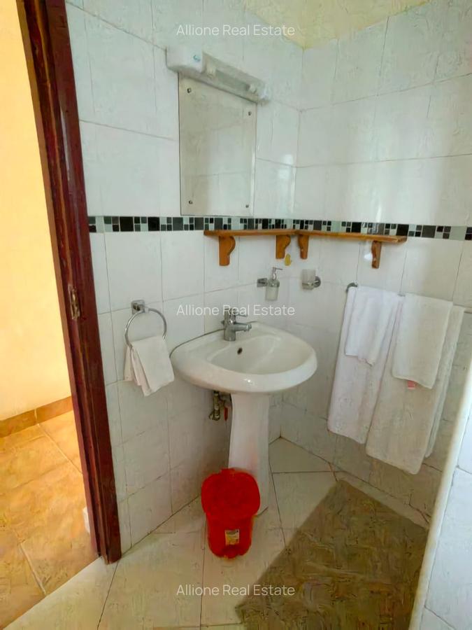 Furnished 2 Bed Apartment with Parking in Karen Hardy - 11