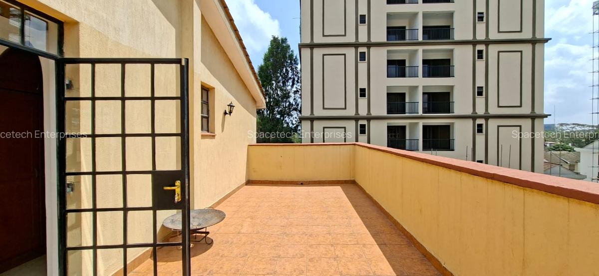 2 Bed Apartment with En Suite in Westlands Area - 2