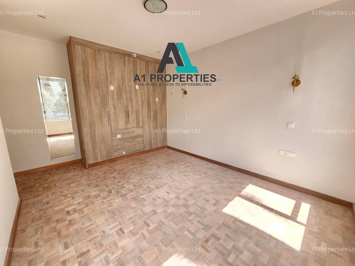 5 Bed Townhouse with En Suite in Lavington - 16