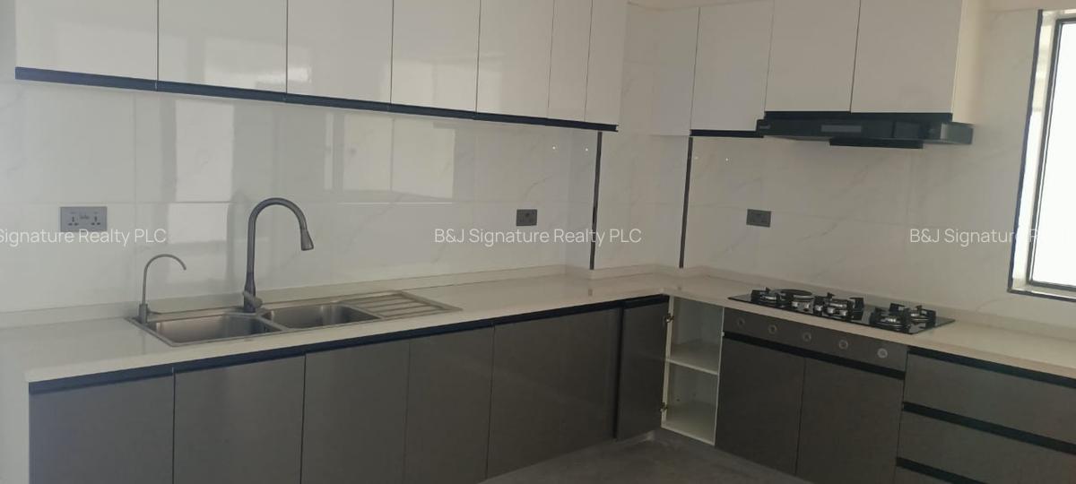 4 Bed Apartment with En Suite in Lavington - 4