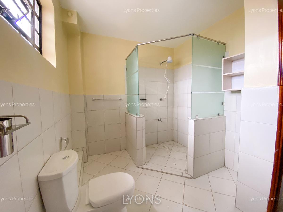 3 Bed Apartment with En Suite at Zambia Road - 11