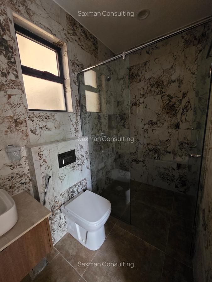 2 Bed Apartment with En Suite in Brookside - 8