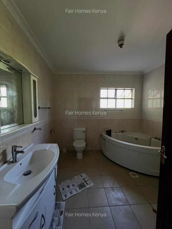 4 Bed Townhouse with En Suite at Amboseli Road - 16