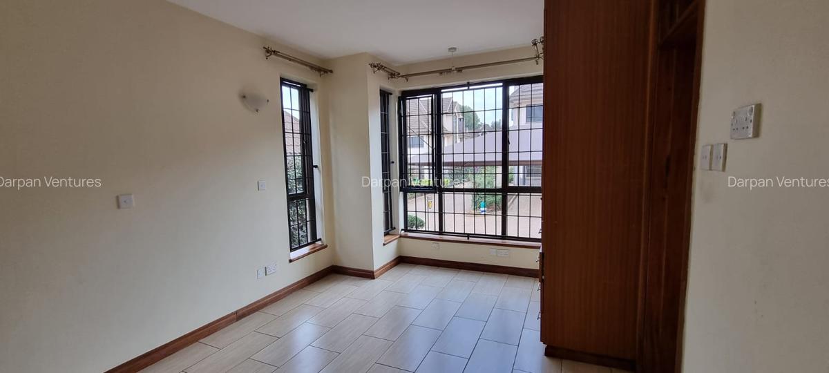 4 Bed Townhouse with En Suite in Runda - 12