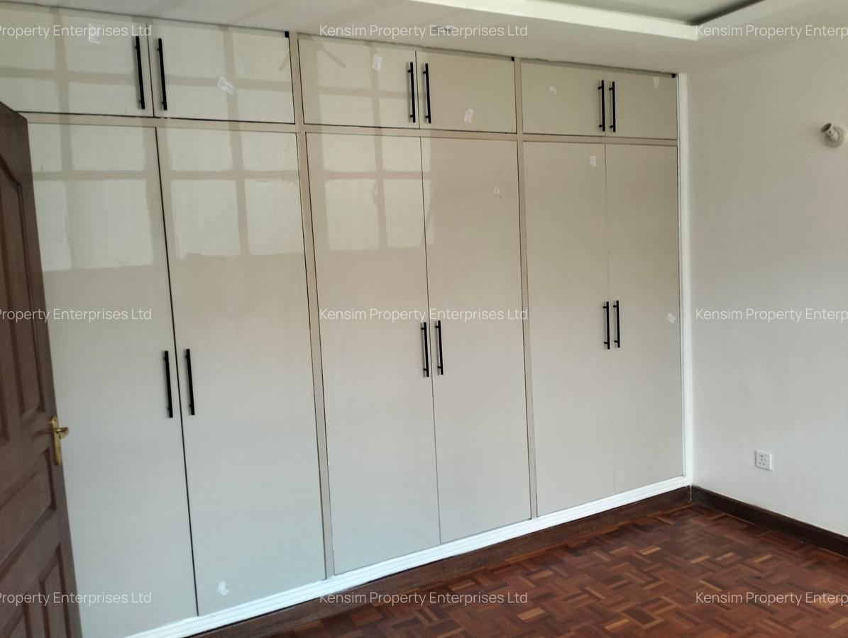 4 Bed Townhouse with En Suite in Lavington - 4