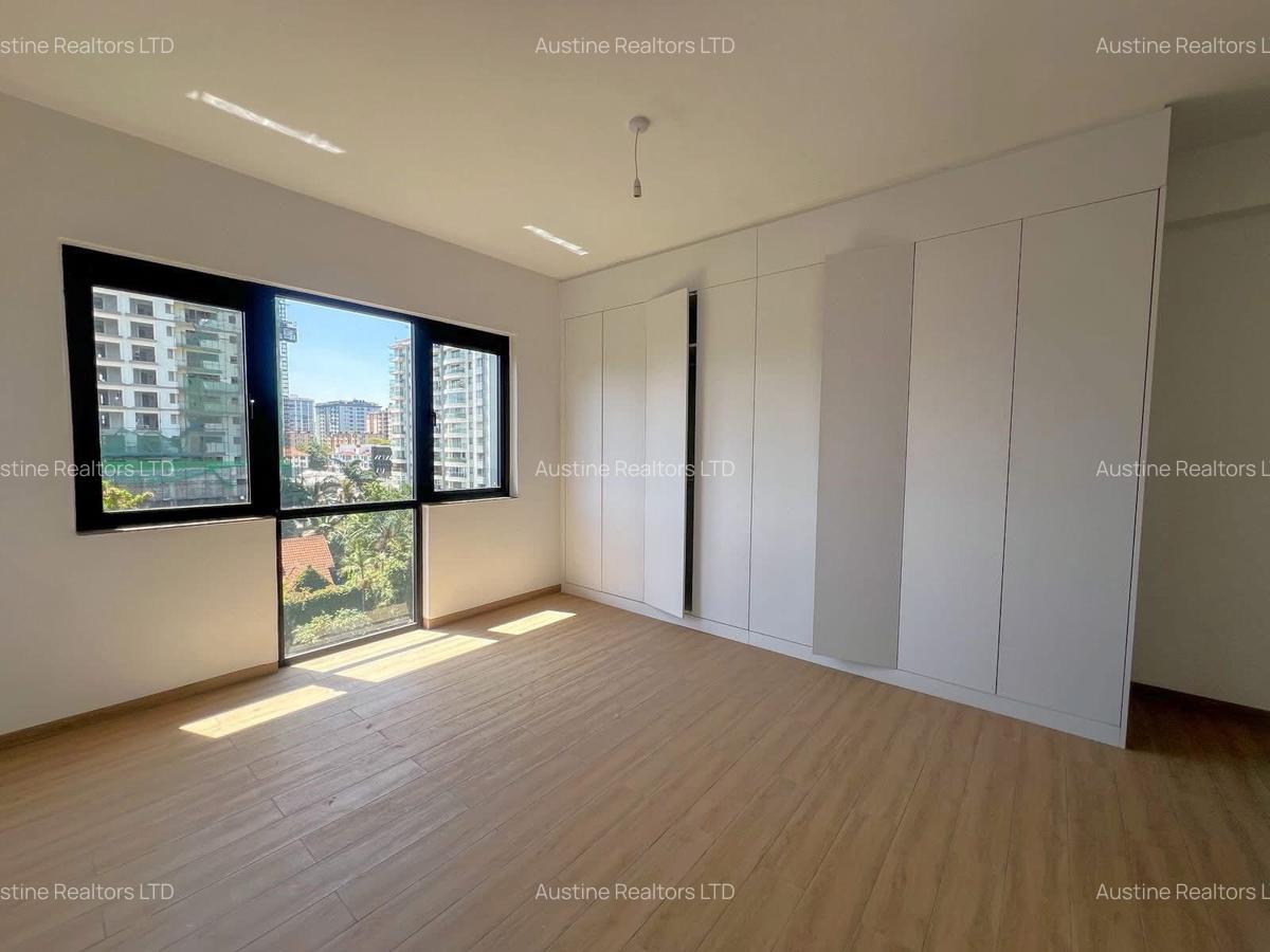 3 Bed Apartment with En Suite at Othaya Road - 10