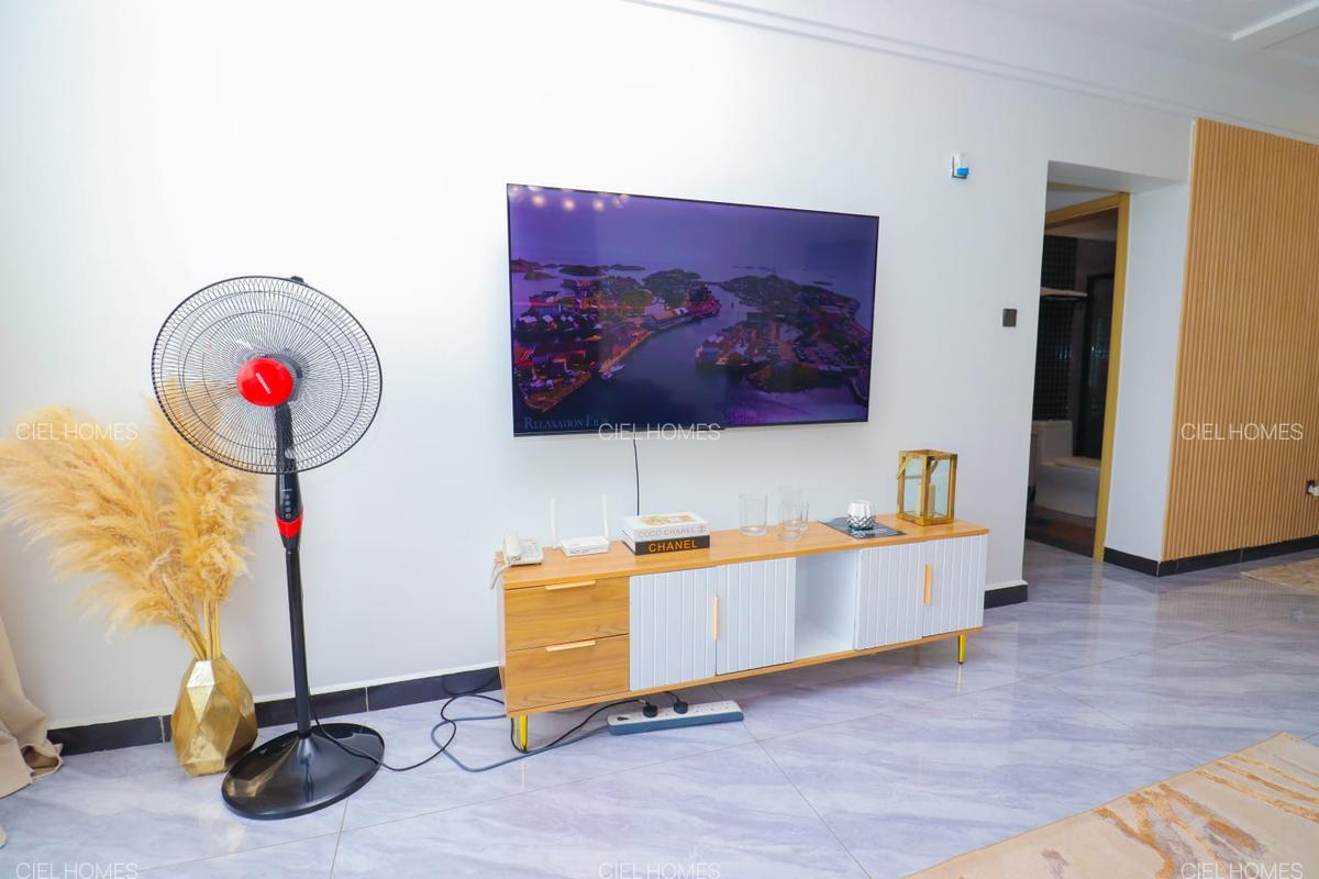 Serviced 3 Bed Apartment with En Suite at Wood Avenue - 4