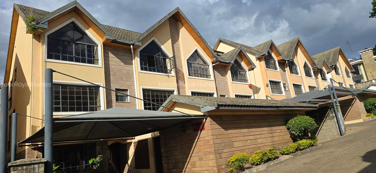 5 Bed Townhouse with En Suite at Lavington Green - 3
