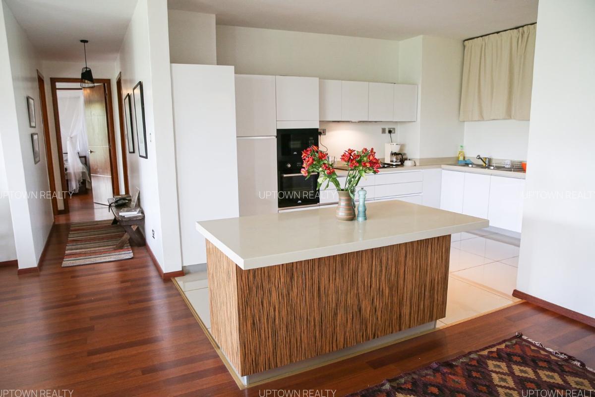 Serviced 3 Bed Apartment with En Suite at Parklands - 5