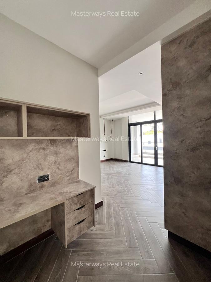 5 Bed Villa with En Suite in Gigiri - 6